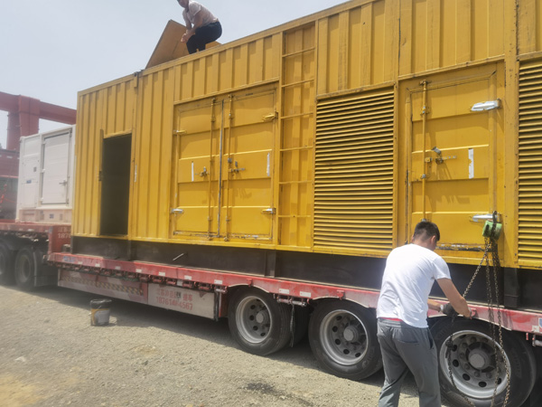 榕城除了负载情况和发动机维护，还有哪些因素会影响 200kw 柴油发电机的油耗？